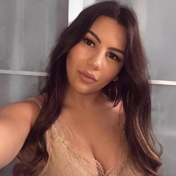 Meet your Posher, Madeleine - Picture 1 of 1